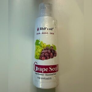 Well’s oil, Grape Seed Oil - White for hair, nails and skin 118ml/4 fl.oz(us)